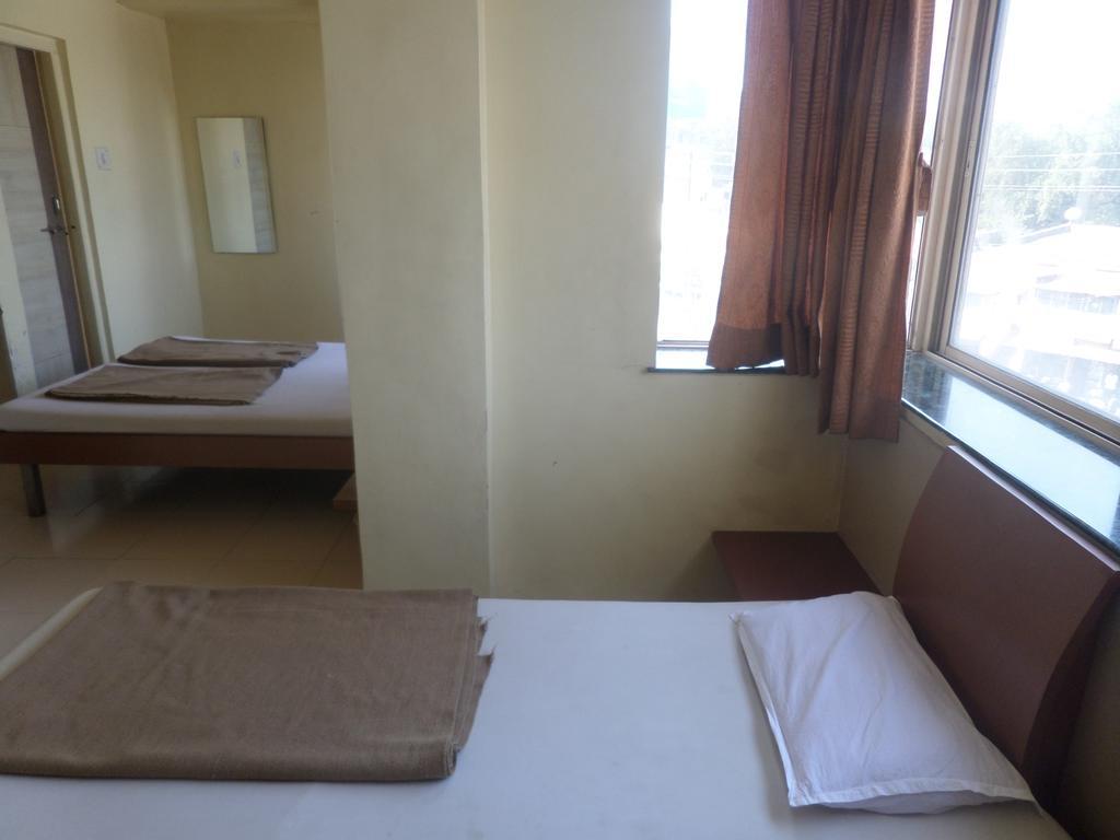 Hotel Sai Ratna Nashik Exterior foto